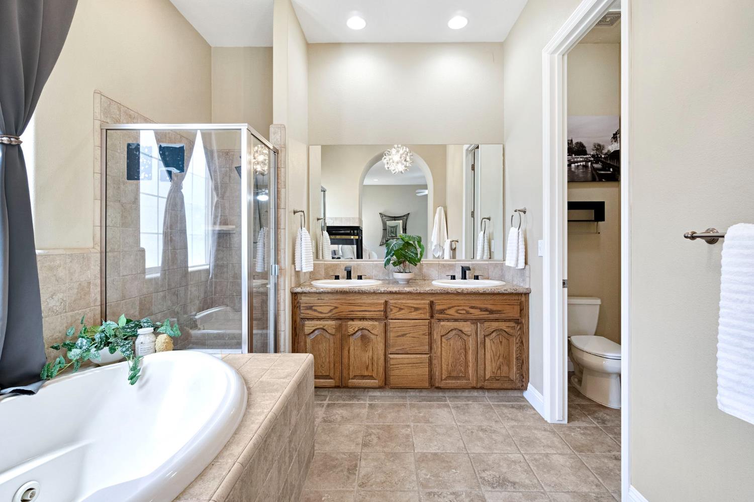 2512 Rodeo St, Selma, CA 93662