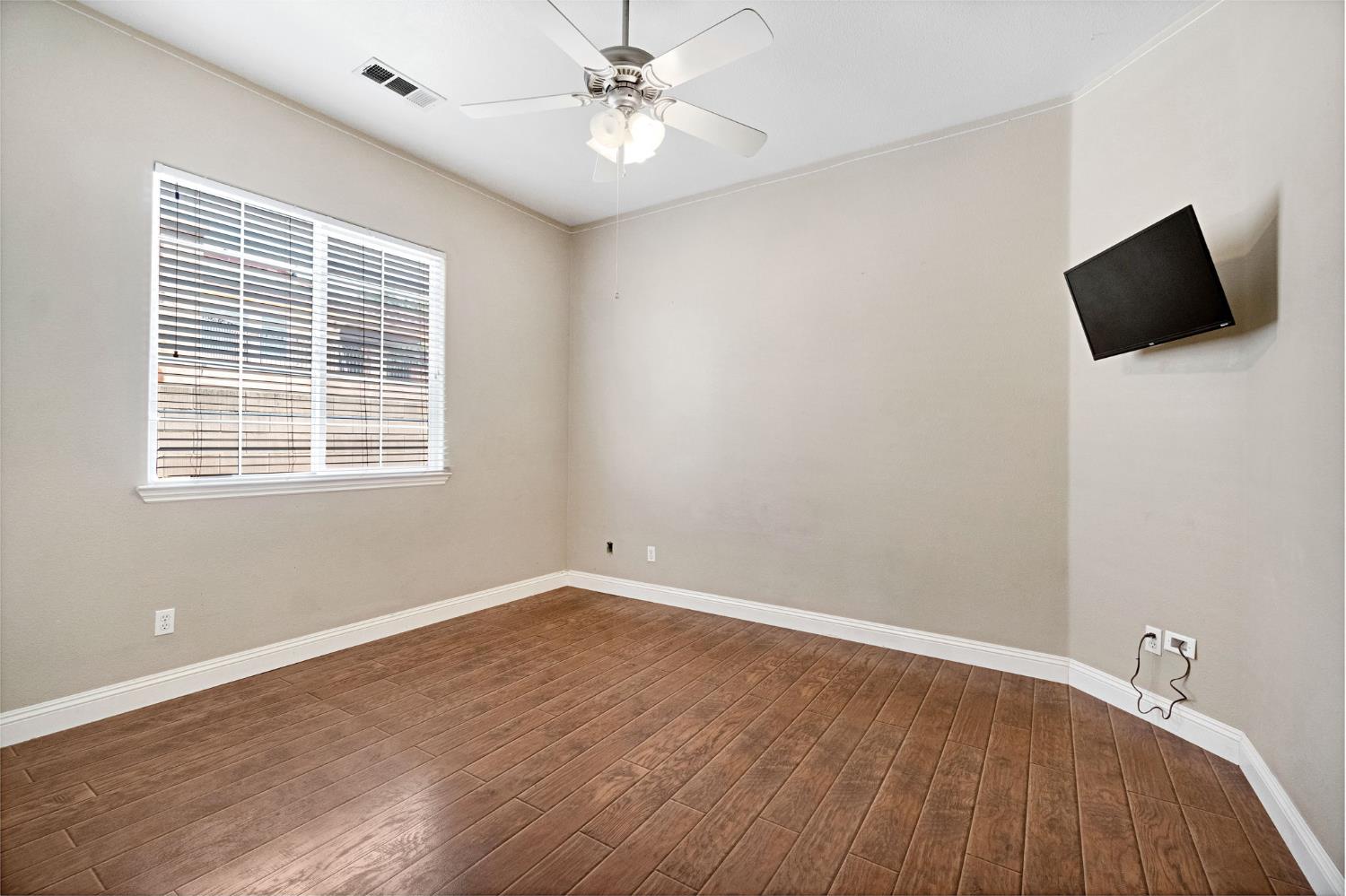 2512 Rodeo St, Selma, CA 93662