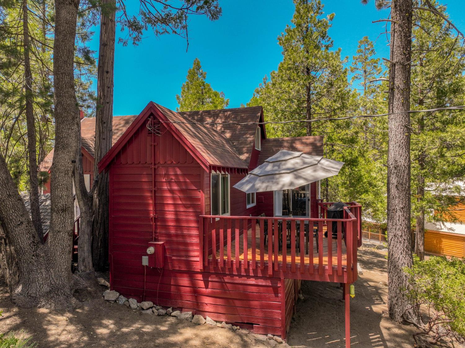 41233 Rock Rd, Shaver Lake, CA 93664