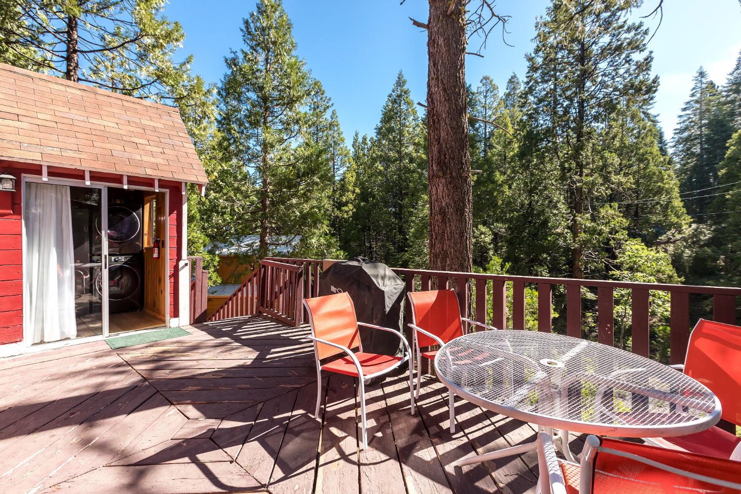 41233 Rock Rd, Shaver Lake, CA 93664