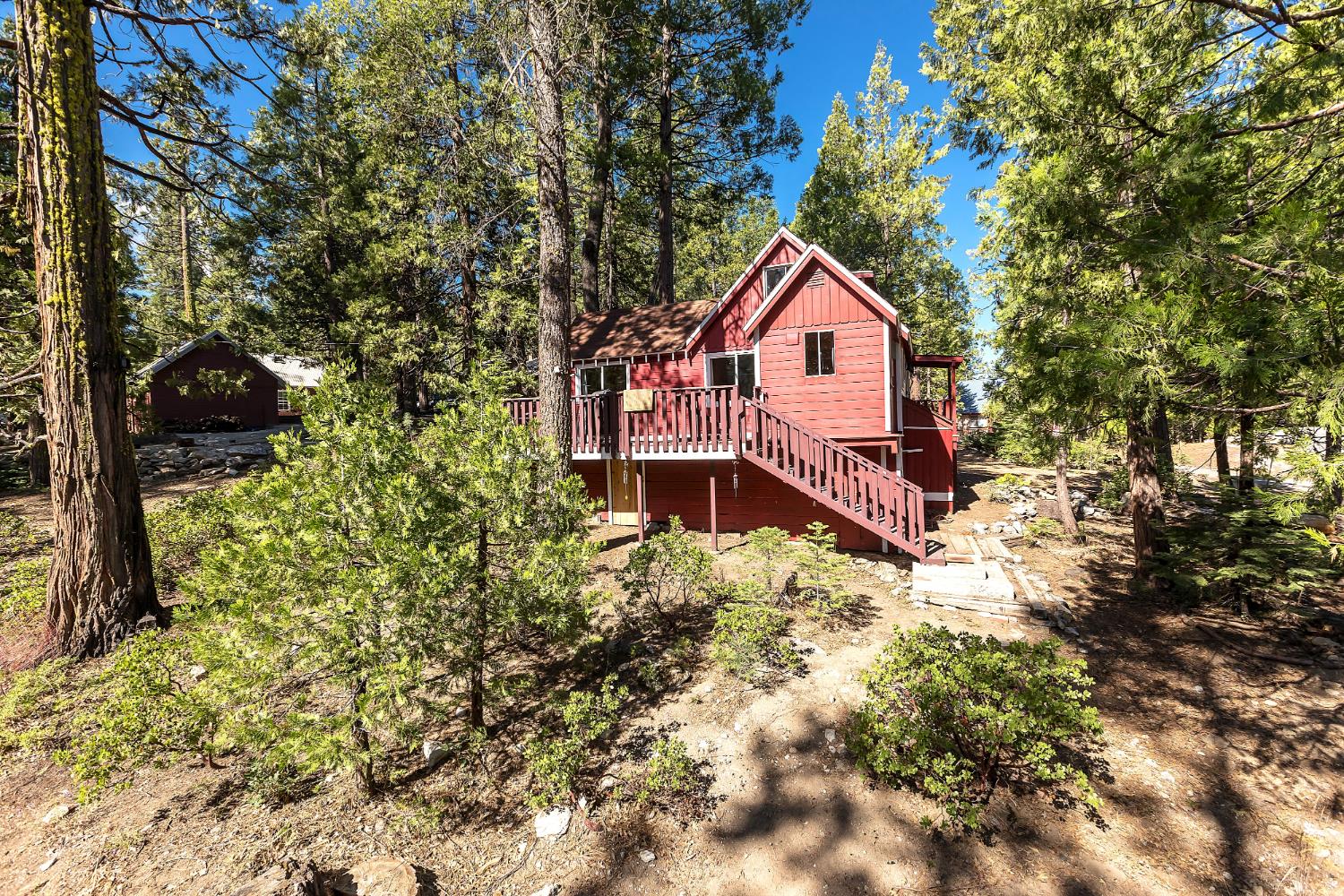 41233 Rock Rd, Shaver Lake, CA 93664