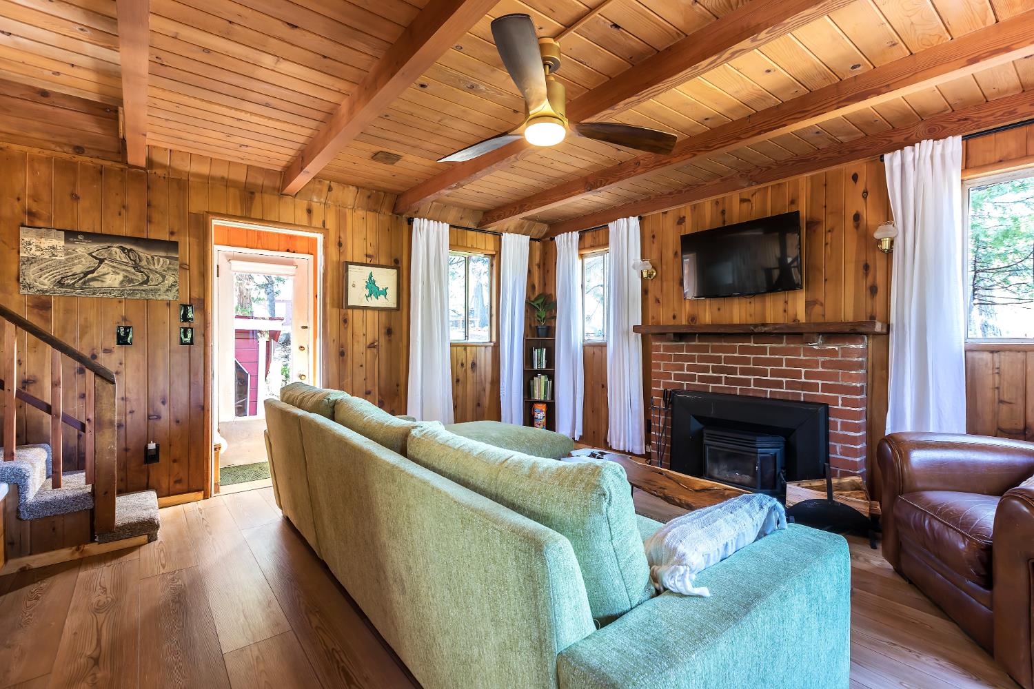 41233 Rock Rd, Shaver Lake, CA 93664