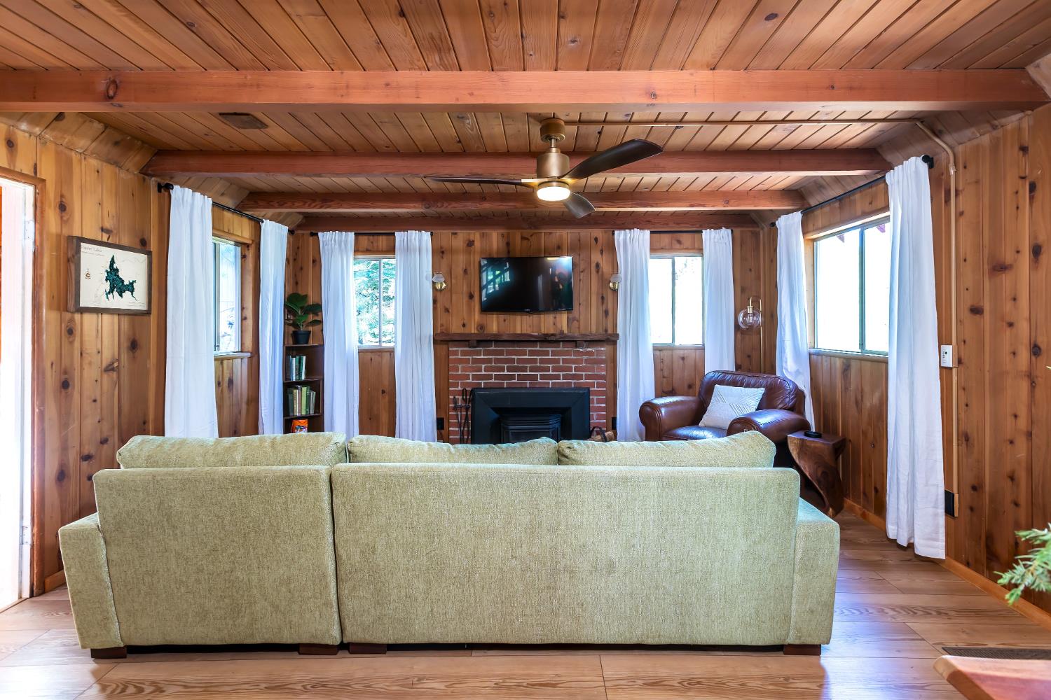 41233 Rock Rd, Shaver Lake, CA 93664