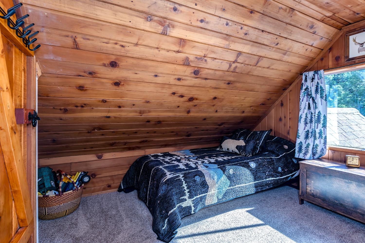 41233 Rock Rd, Shaver Lake, CA 93664
