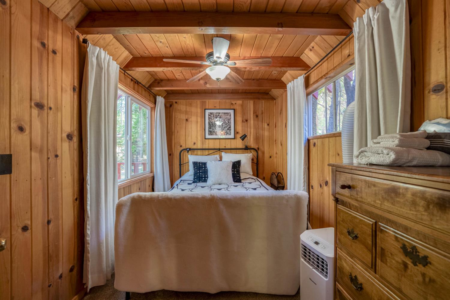 41233 Rock Rd, Shaver Lake, CA 93664