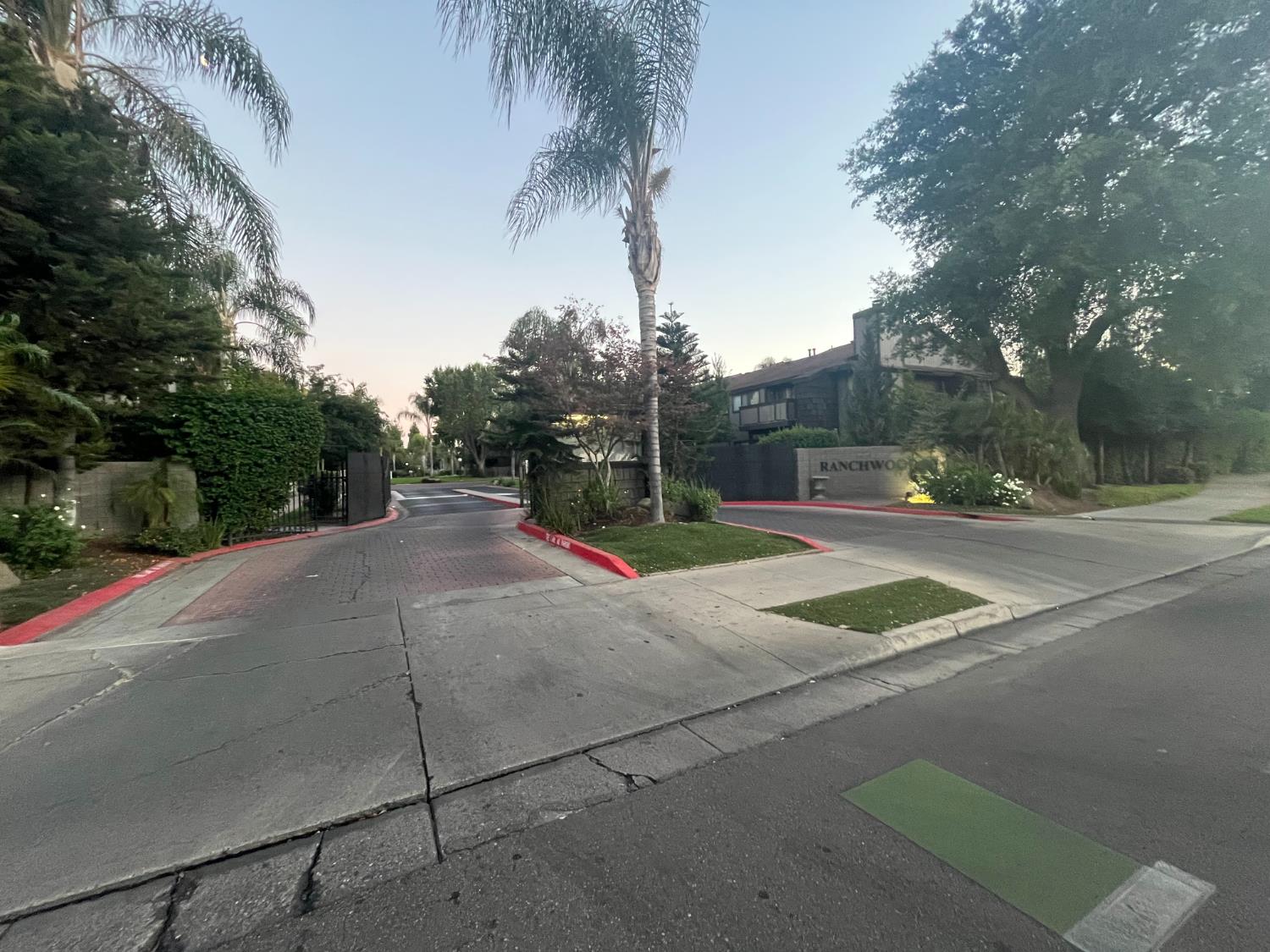 1190 S Winery Ave #108, Fresno, CA 93727