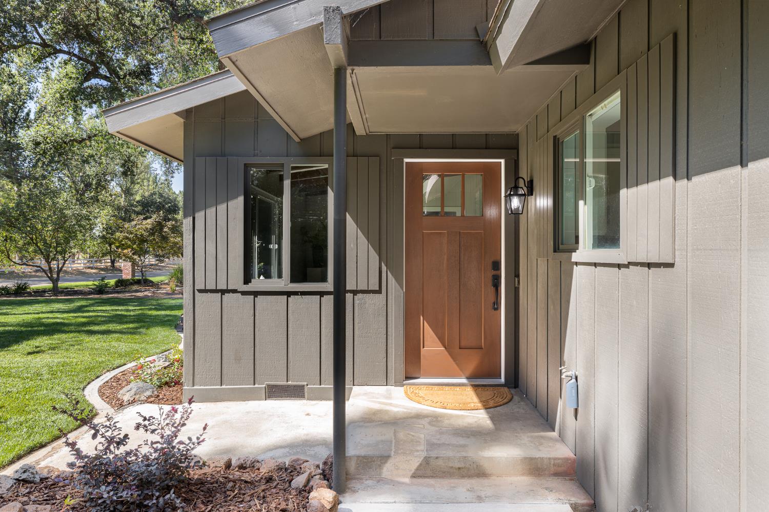 619 Wilderness Dr, Sanger, CA 93657
