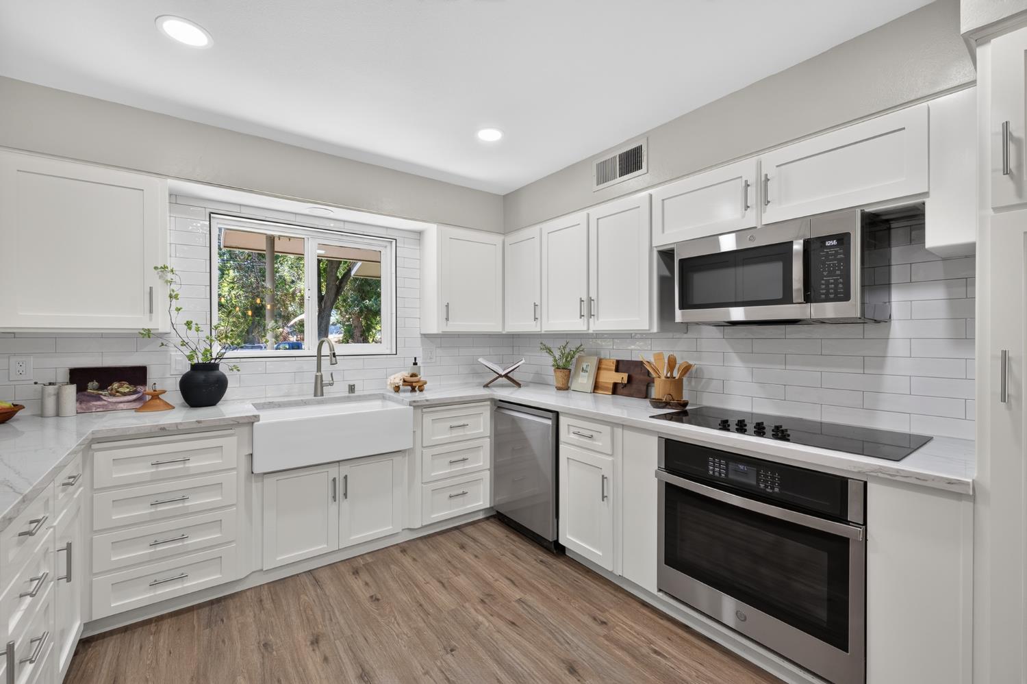 619 Wilderness Dr, Sanger, CA 93657
