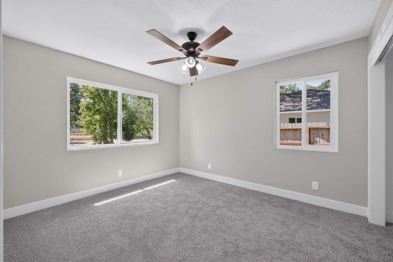 619 Wilderness Dr, Sanger, CA 93657