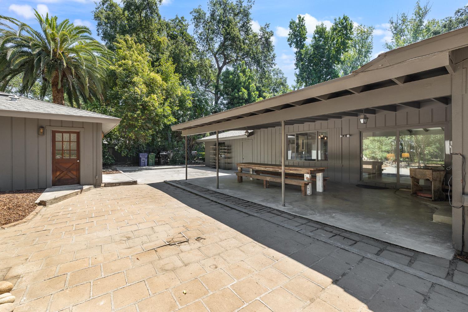 619 Wilderness Dr, Sanger, CA 93657
