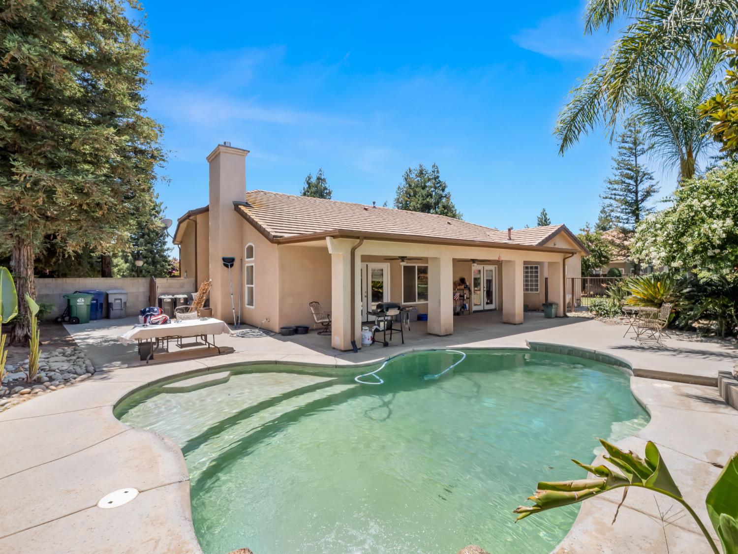 3055 Glenville Ave, Madera, CA 93737
