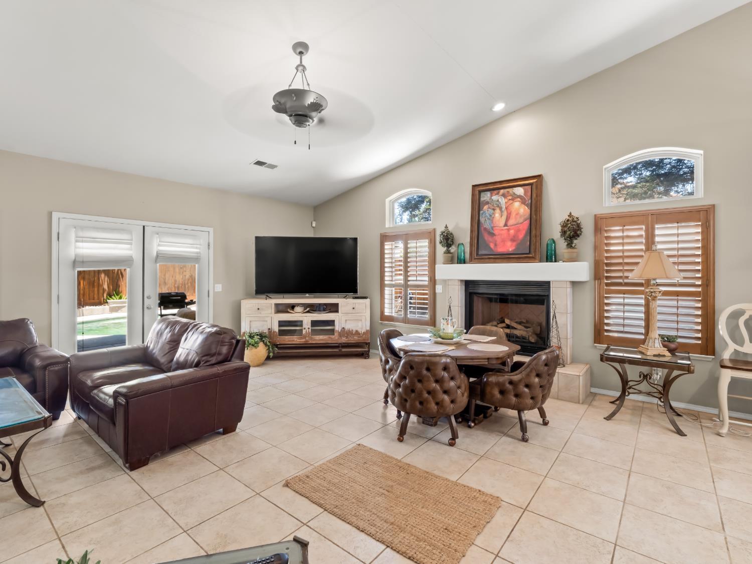3055 Glenville Ave, Madera, CA 93737