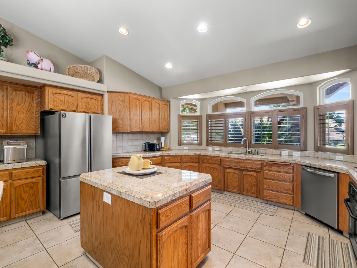 3055 Glenville Ave, Madera, CA 93737
