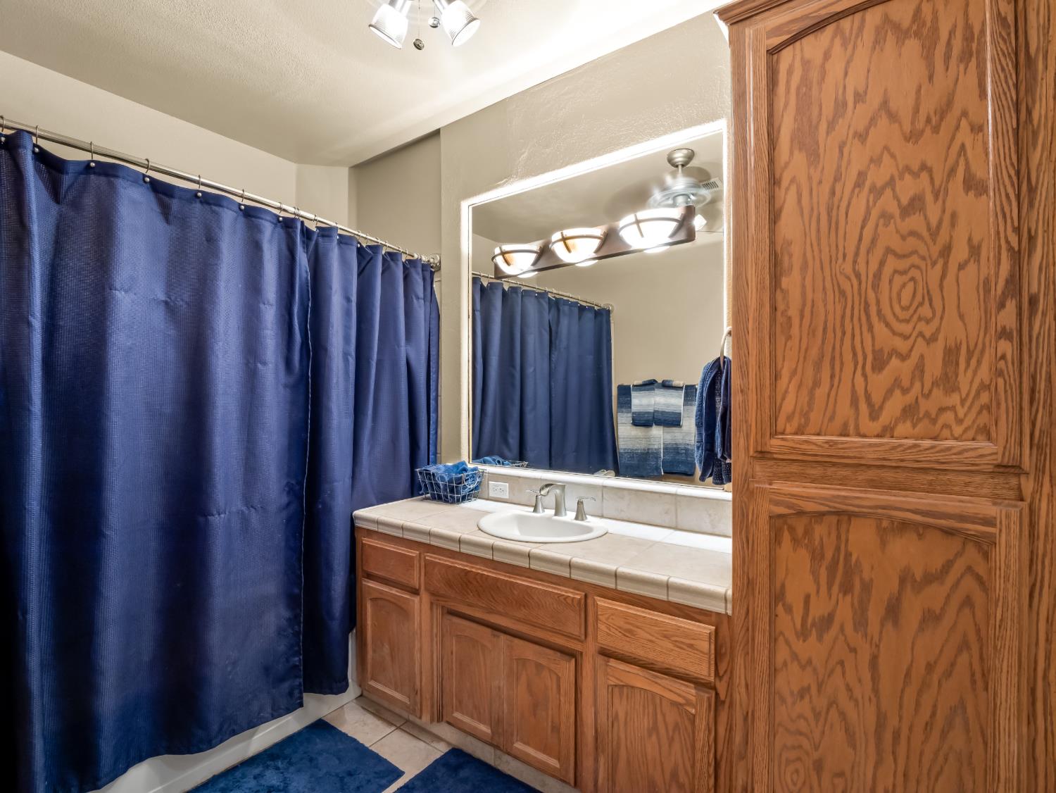 3055 Glenville Ave, Madera, CA 93737
