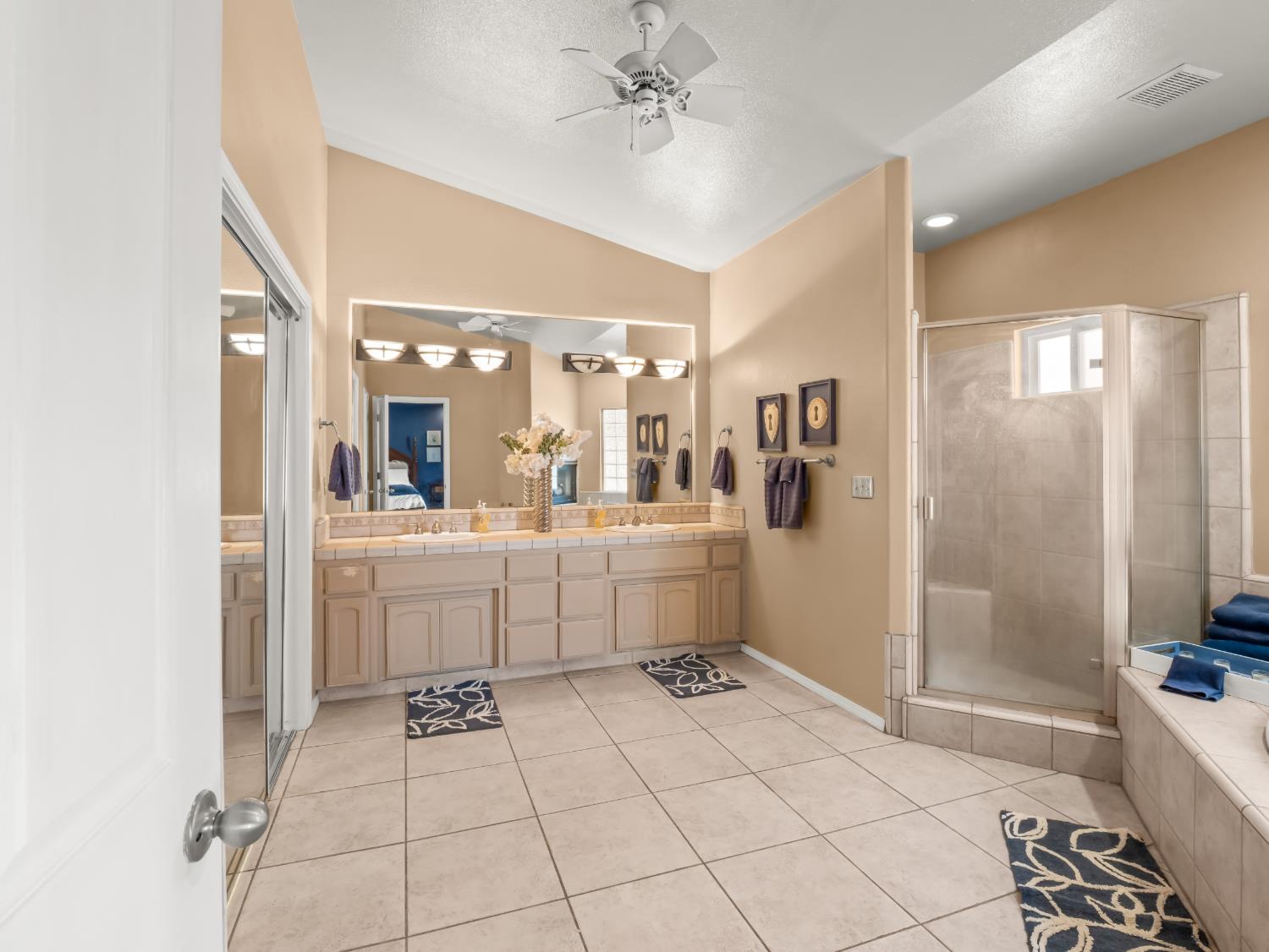 3055 Glenville Ave, Madera, CA 93737