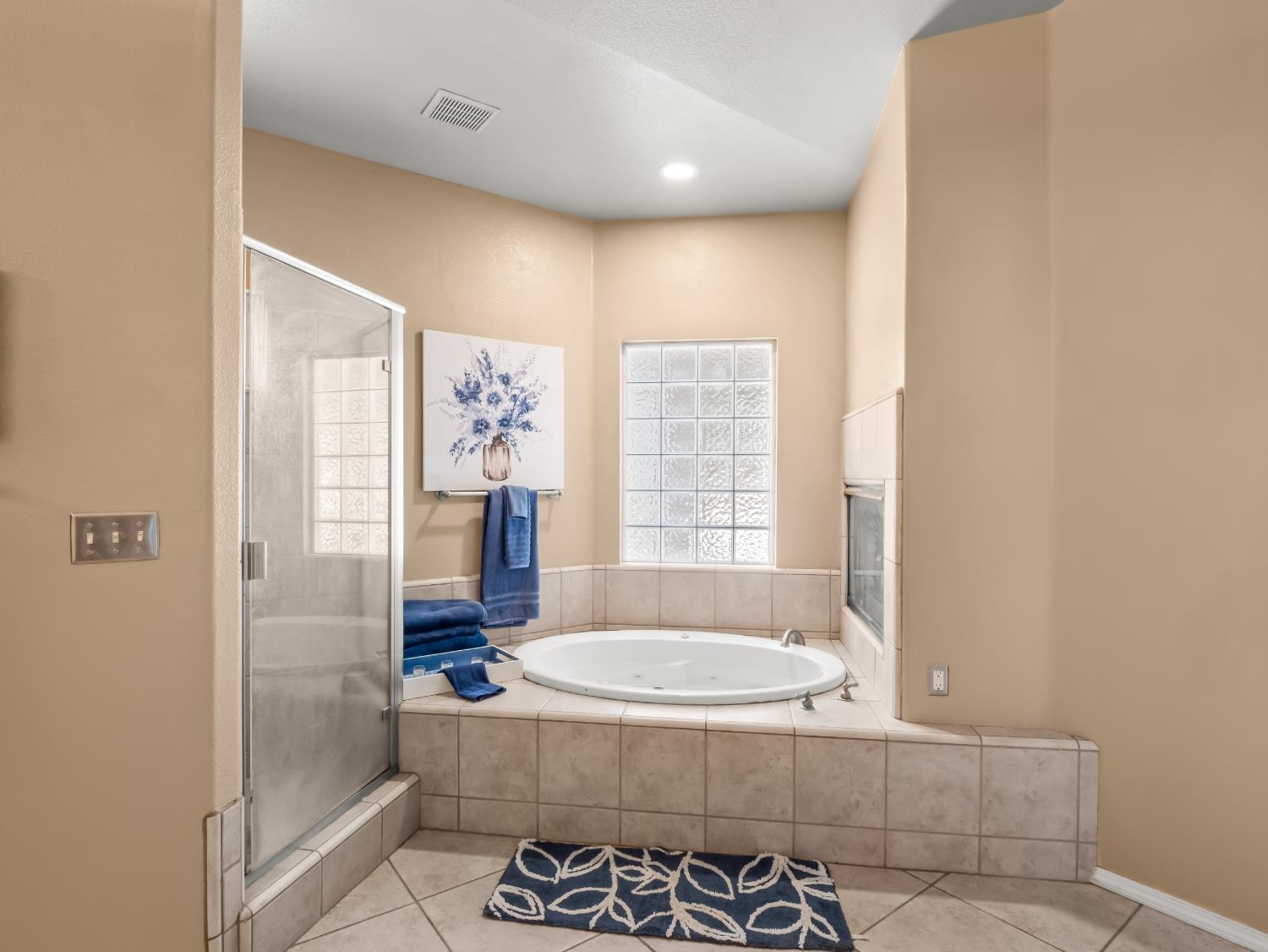 3055 Glenville Ave, Madera, CA 93737