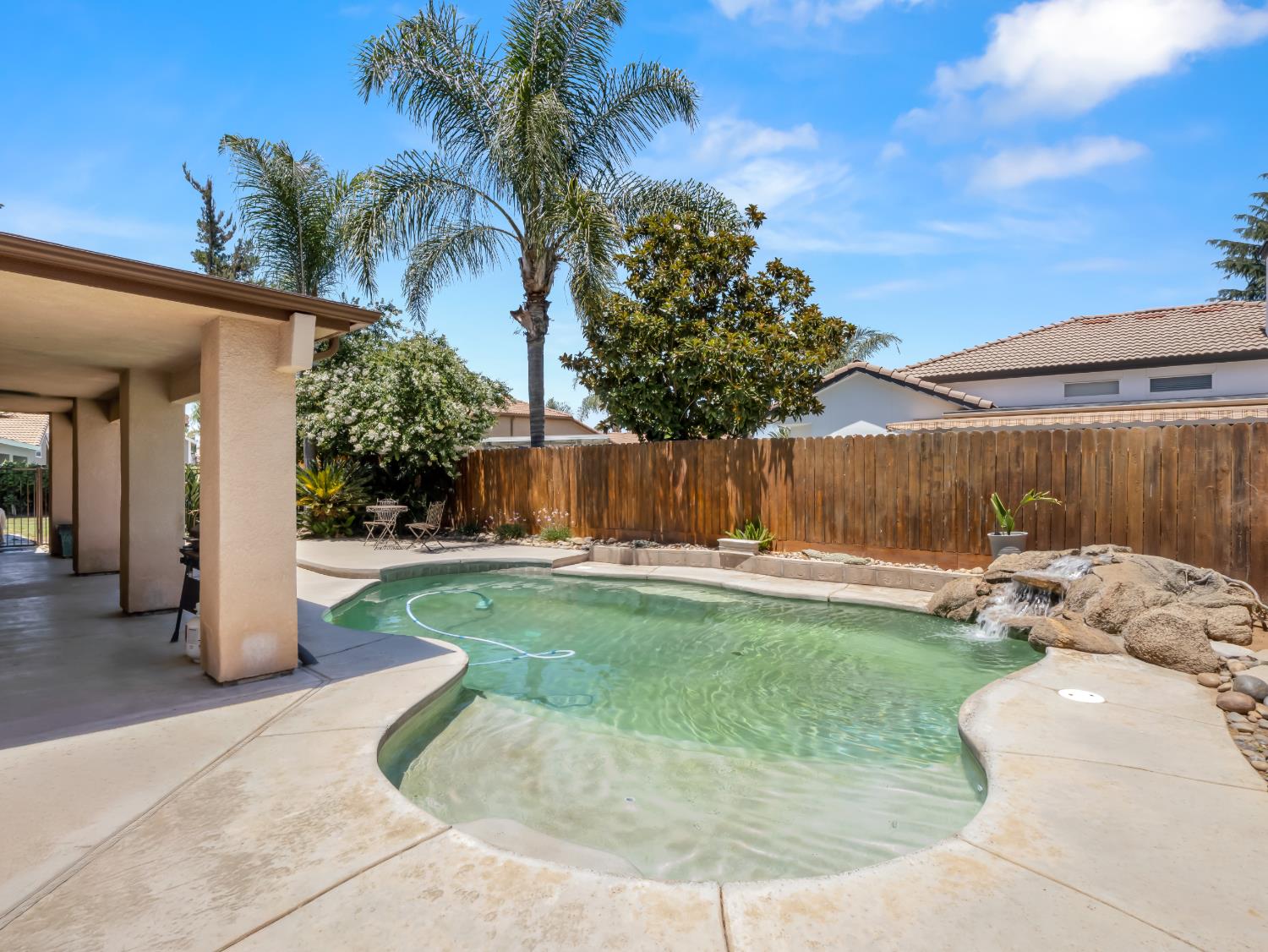 3055 Glenville Ave, Madera, CA 93737