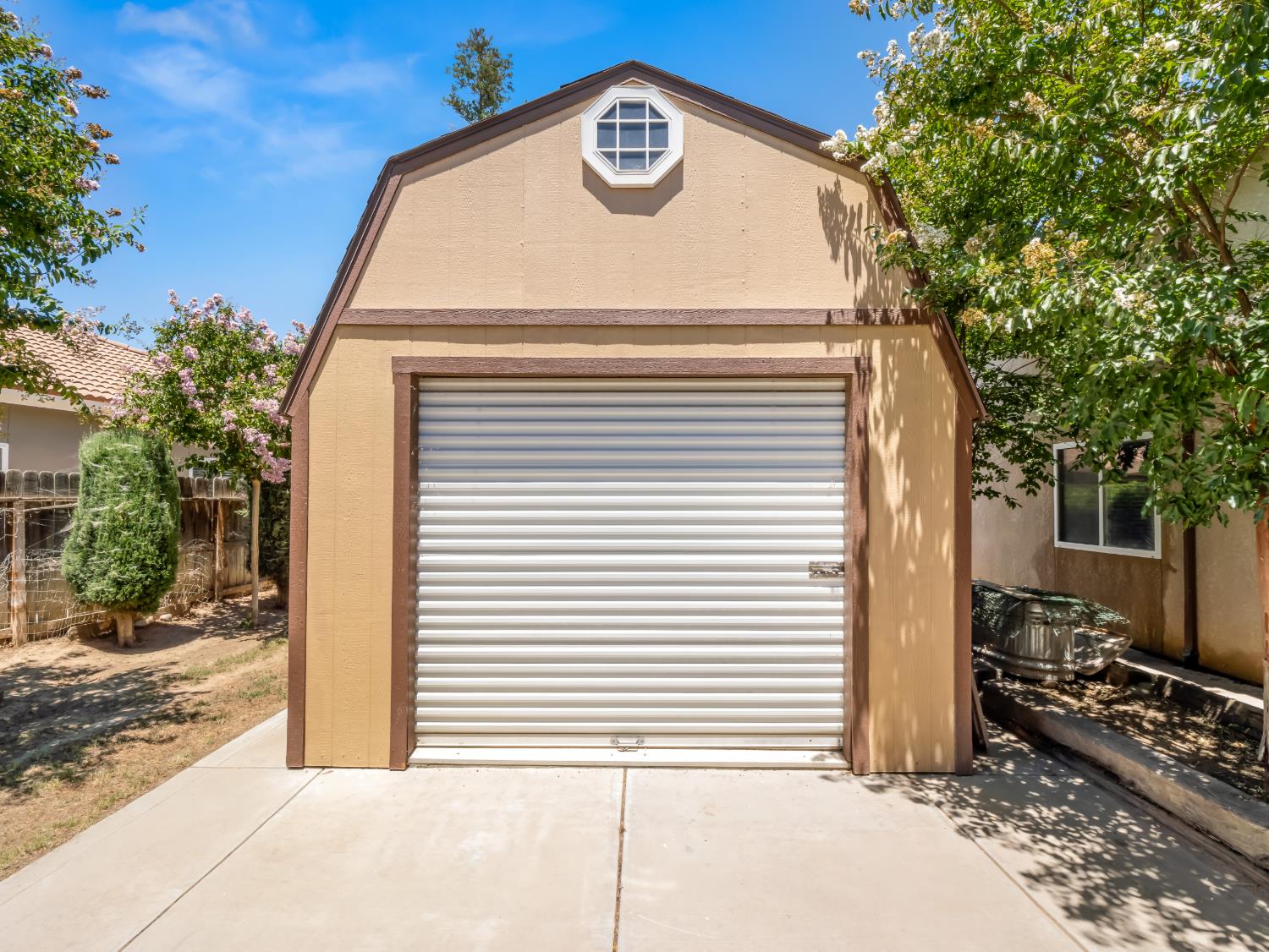 3055 Glenville Ave, Madera, CA 93737