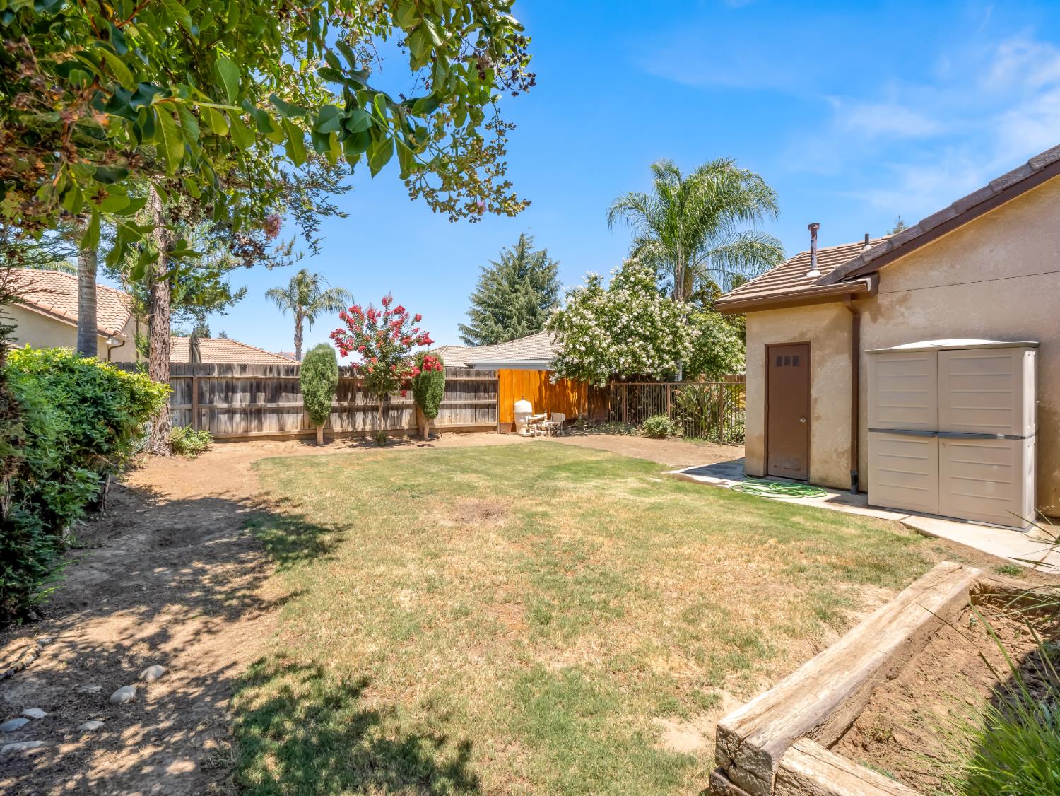 3055 Glenville Ave, Madera, CA 93737