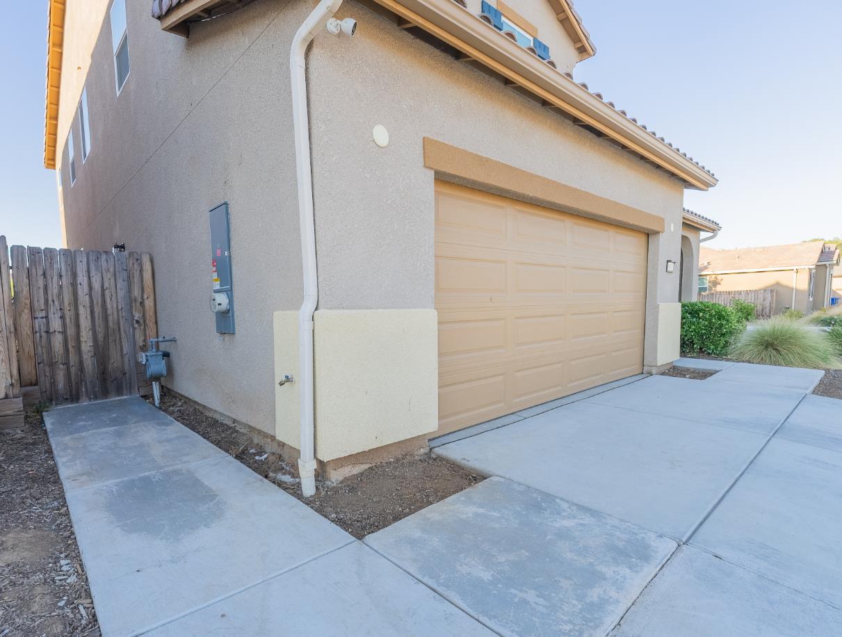 6632 E Cambridge Ave, Fresno, CA 93727