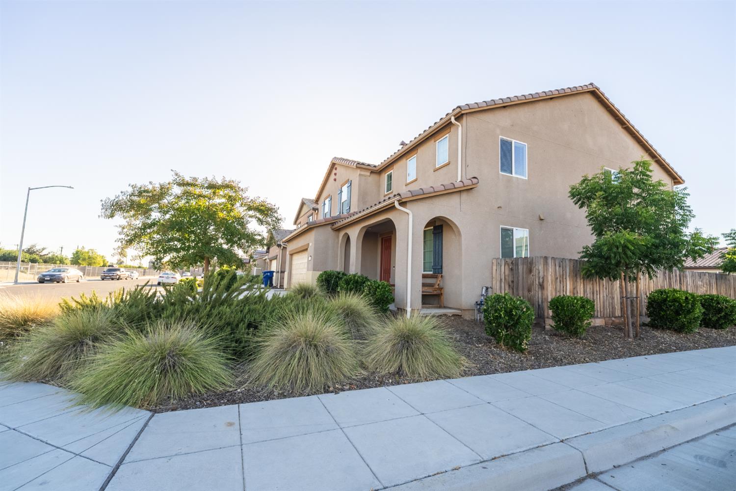 6632 E Cambridge Ave, Fresno, CA 93727