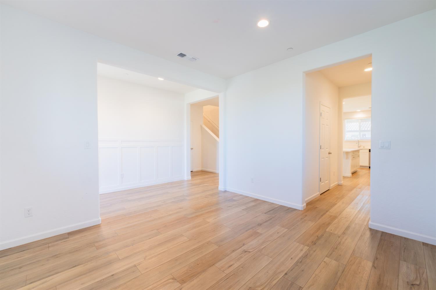 6632 E Cambridge Ave, Fresno, CA 93727