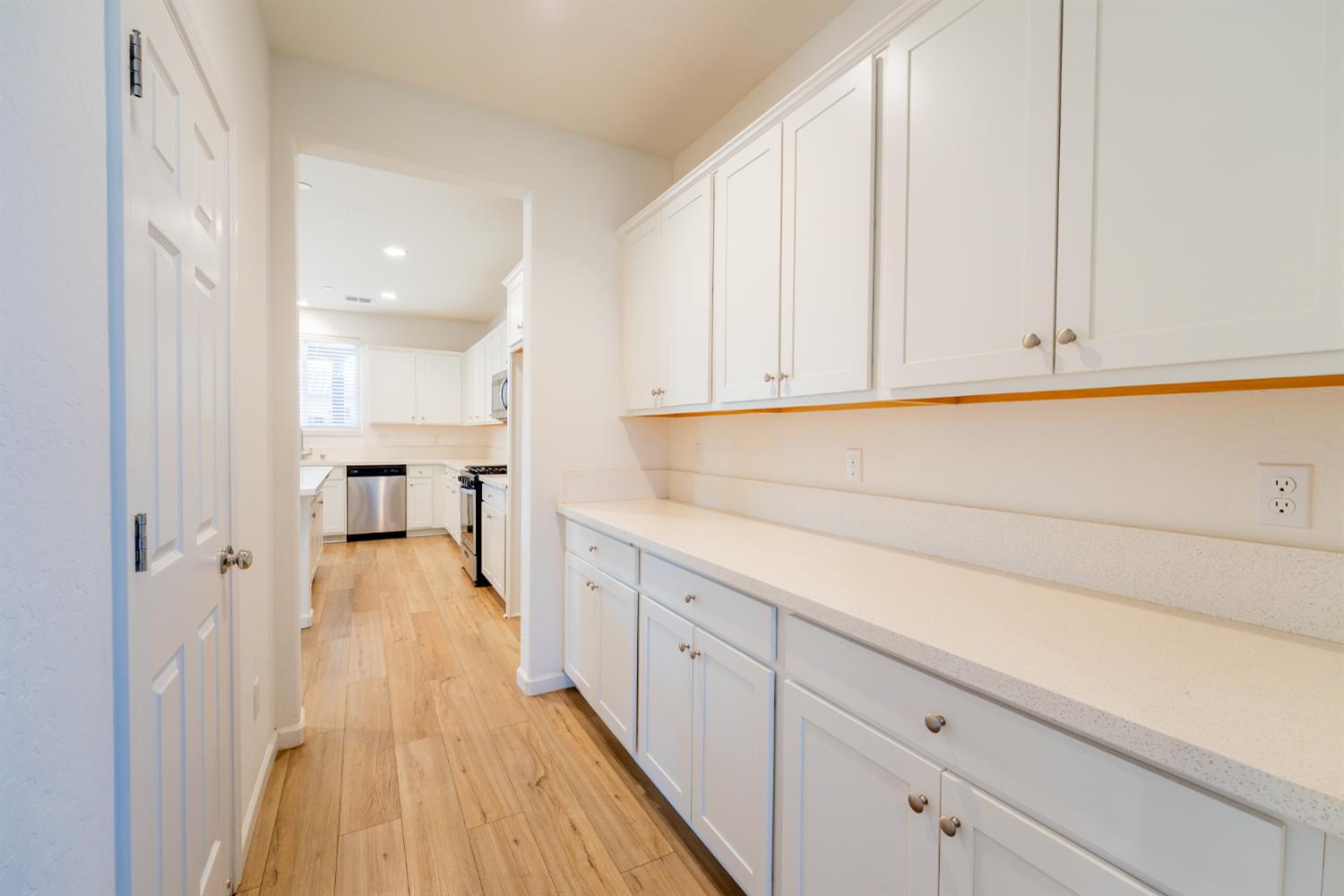 6632 E Cambridge Ave, Fresno, CA 93727
