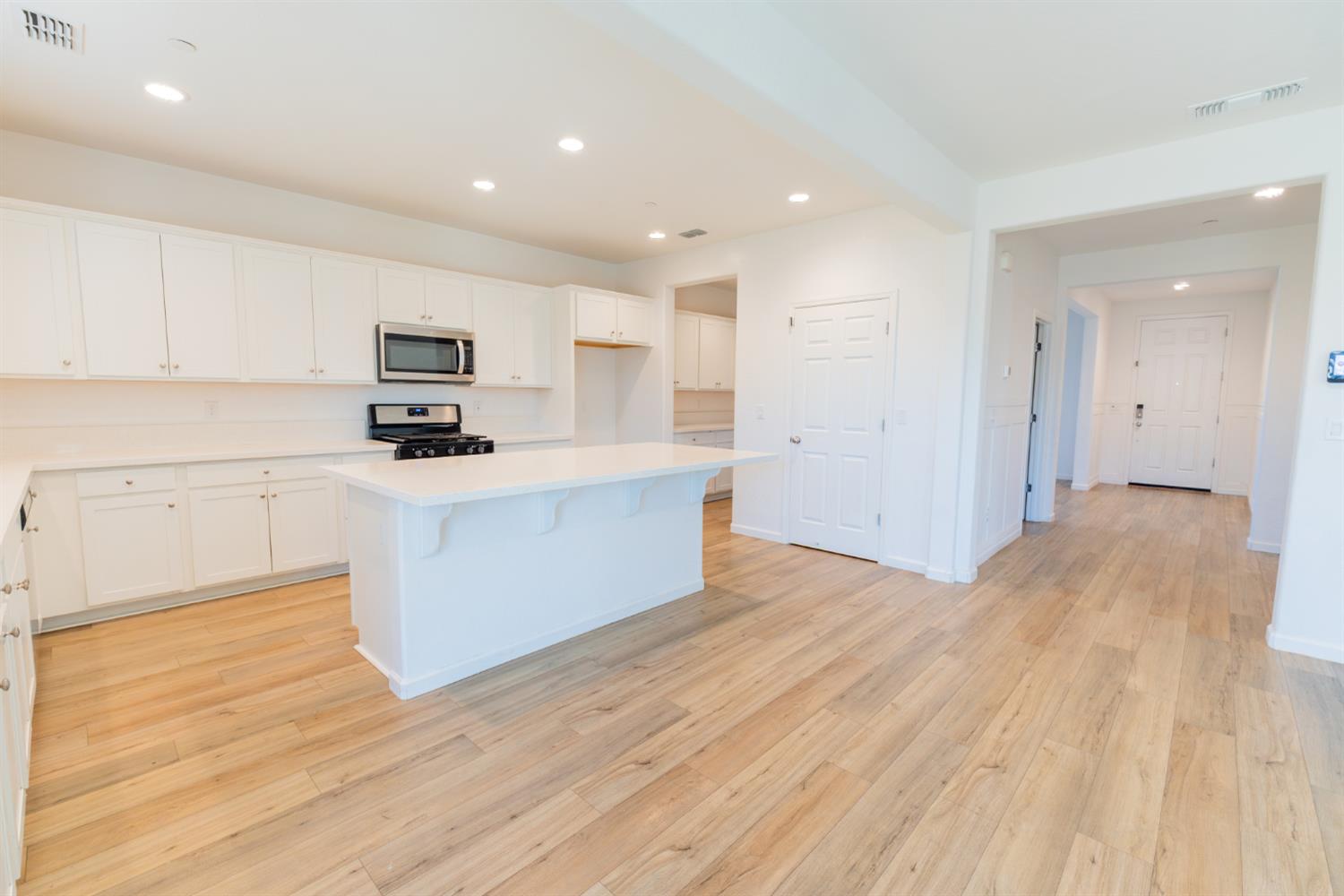6632 E Cambridge Ave, Fresno, CA 93727