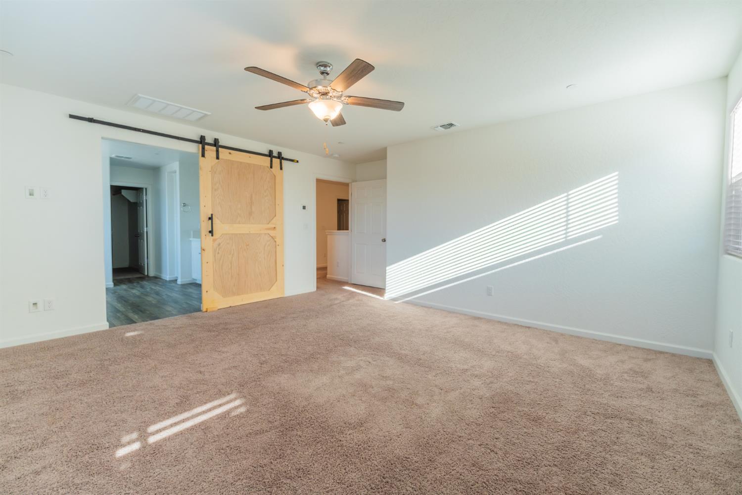 6632 E Cambridge Ave, Fresno, CA 93727