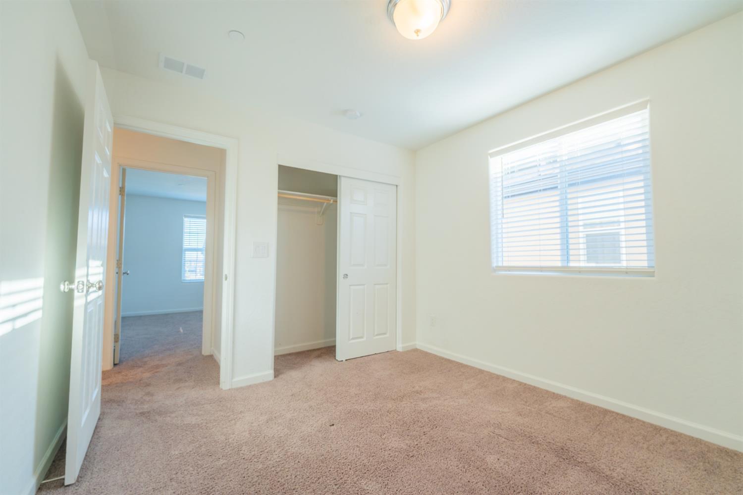 6632 E Cambridge Ave, Fresno, CA 93727
