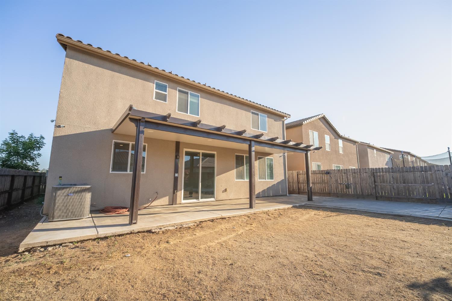 6632 E Cambridge Ave, Fresno, CA 93727