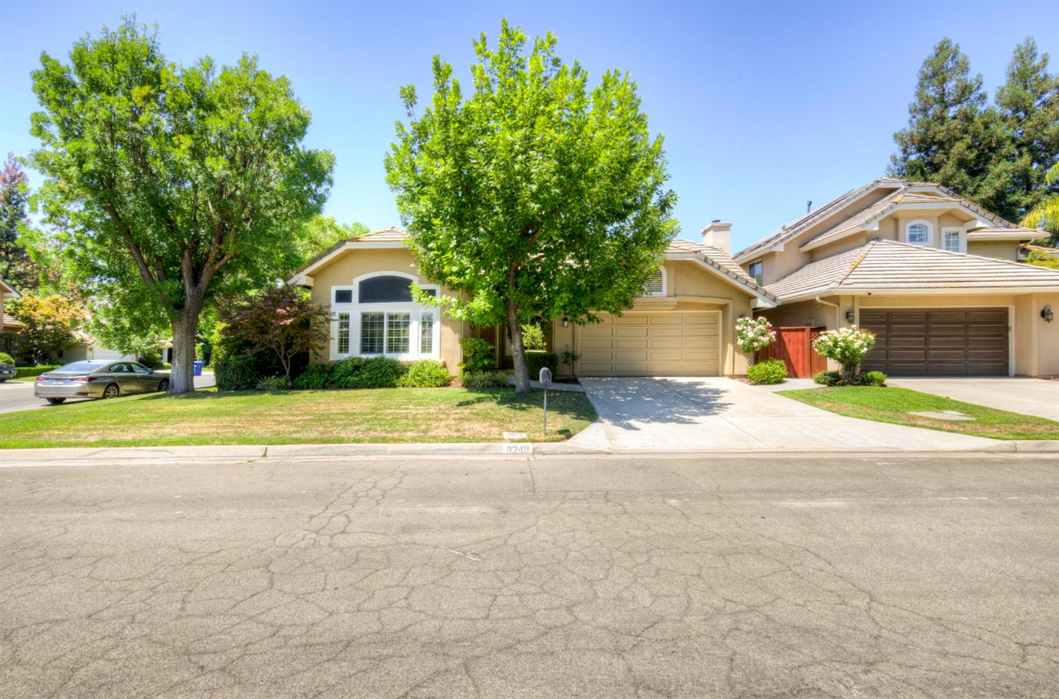 9249 N Bayford St, Fresno, CA 93720