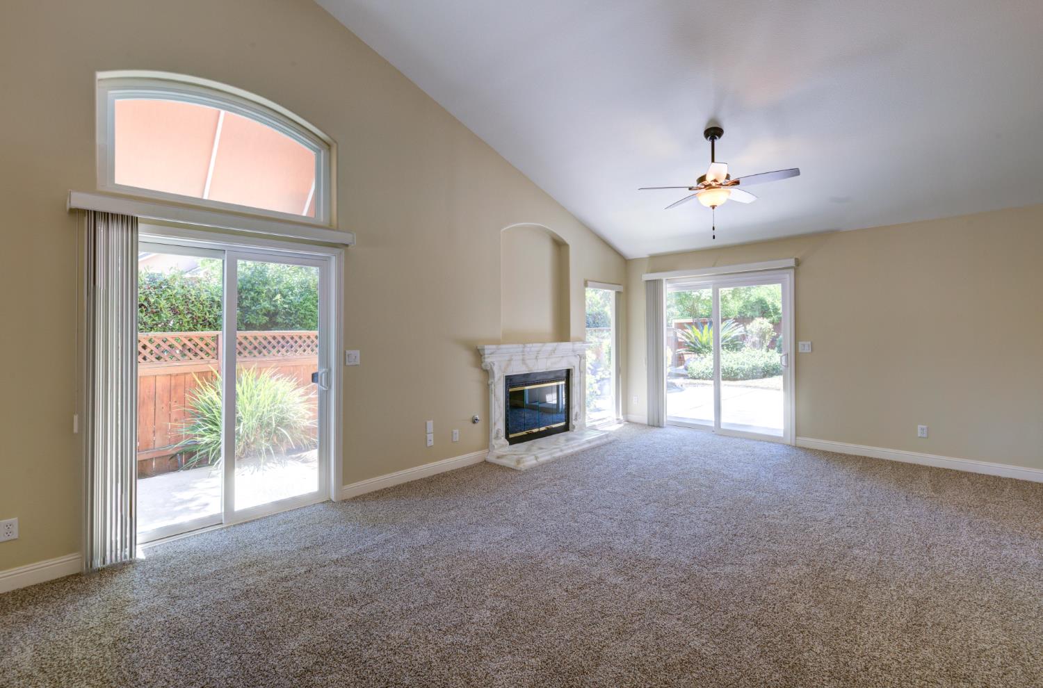 9249 N Bayford St, Fresno, CA 93720