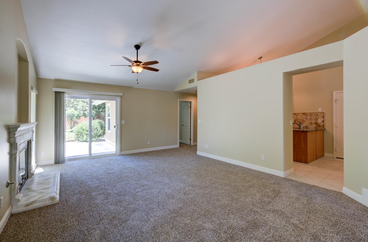 9249 N Bayford St, Fresno, CA 93720