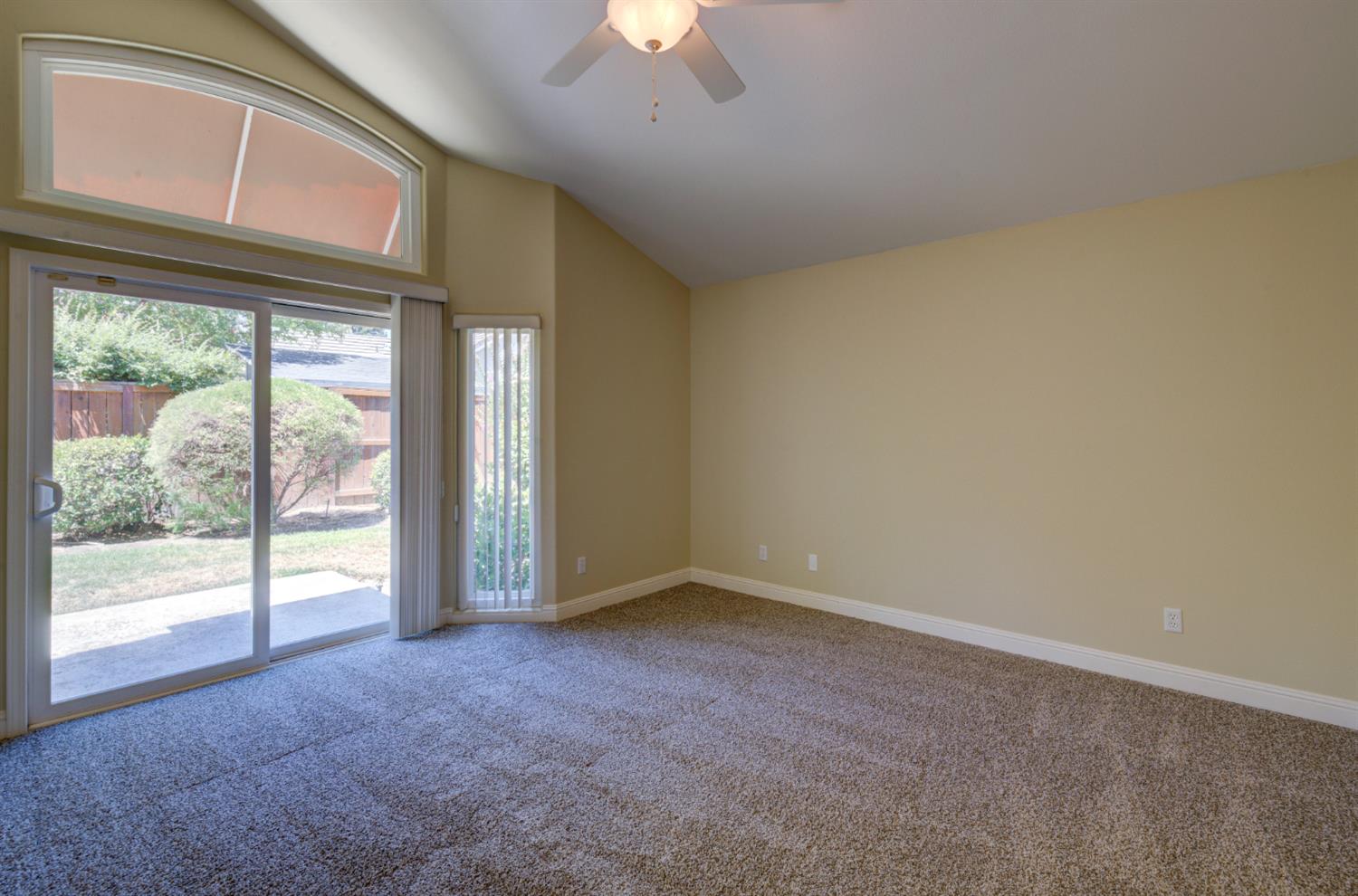 9249 N Bayford St, Fresno, CA 93720