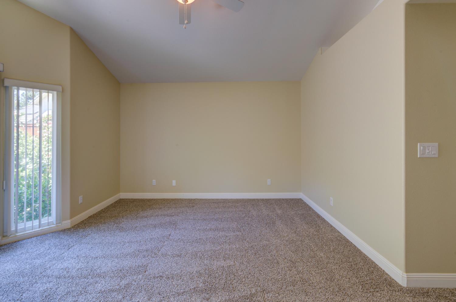9249 N Bayford St, Fresno, CA 93720