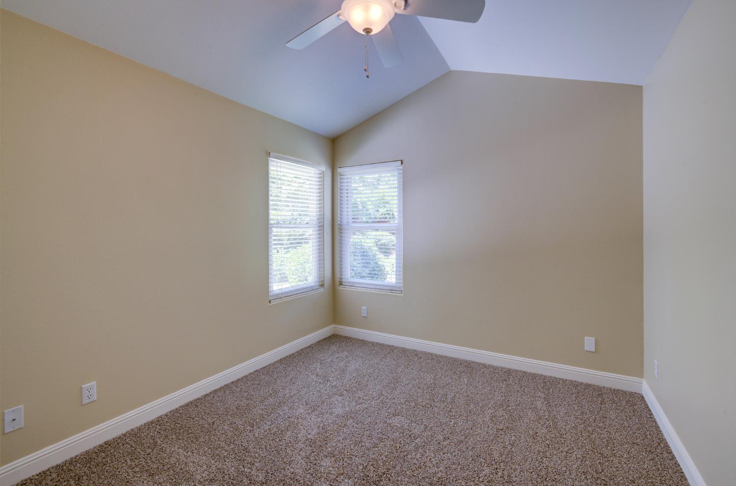 9249 N Bayford St, Fresno, CA 93720