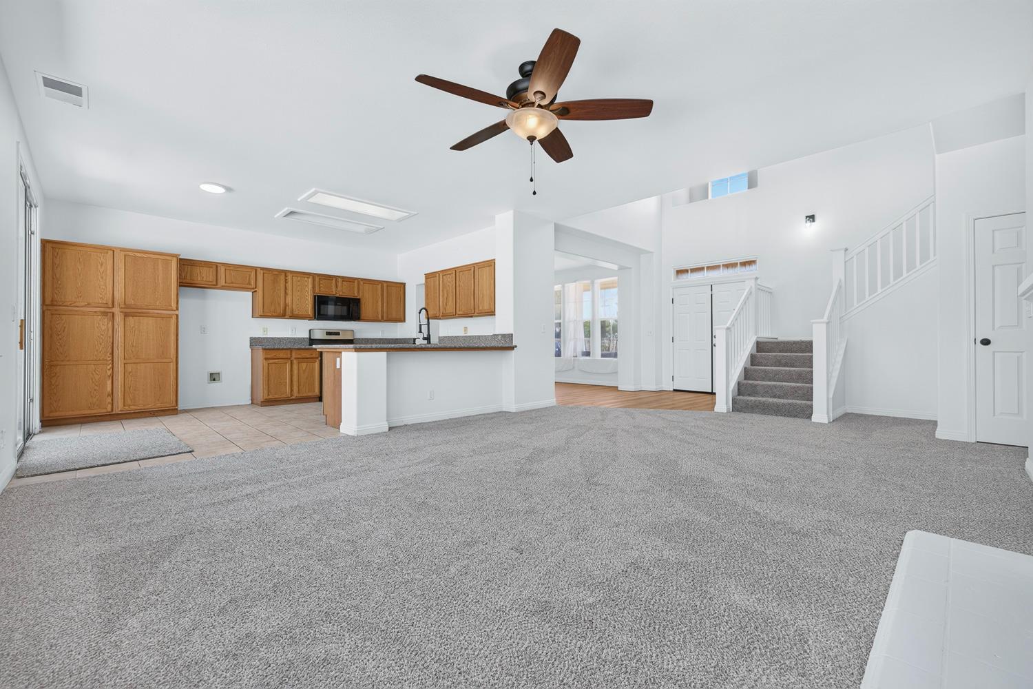 752 W Pebble, Hanford, CA 93230