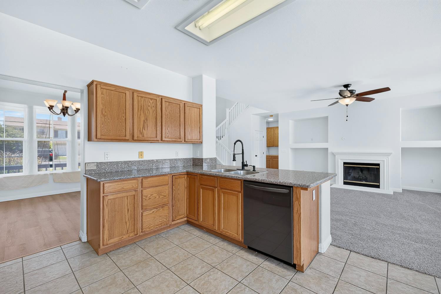 752 W Pebble, Hanford, CA 93230