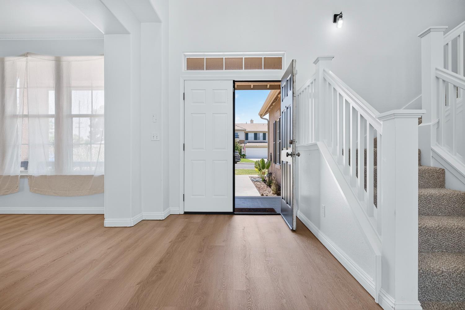 752 W Pebble, Hanford, CA 93230