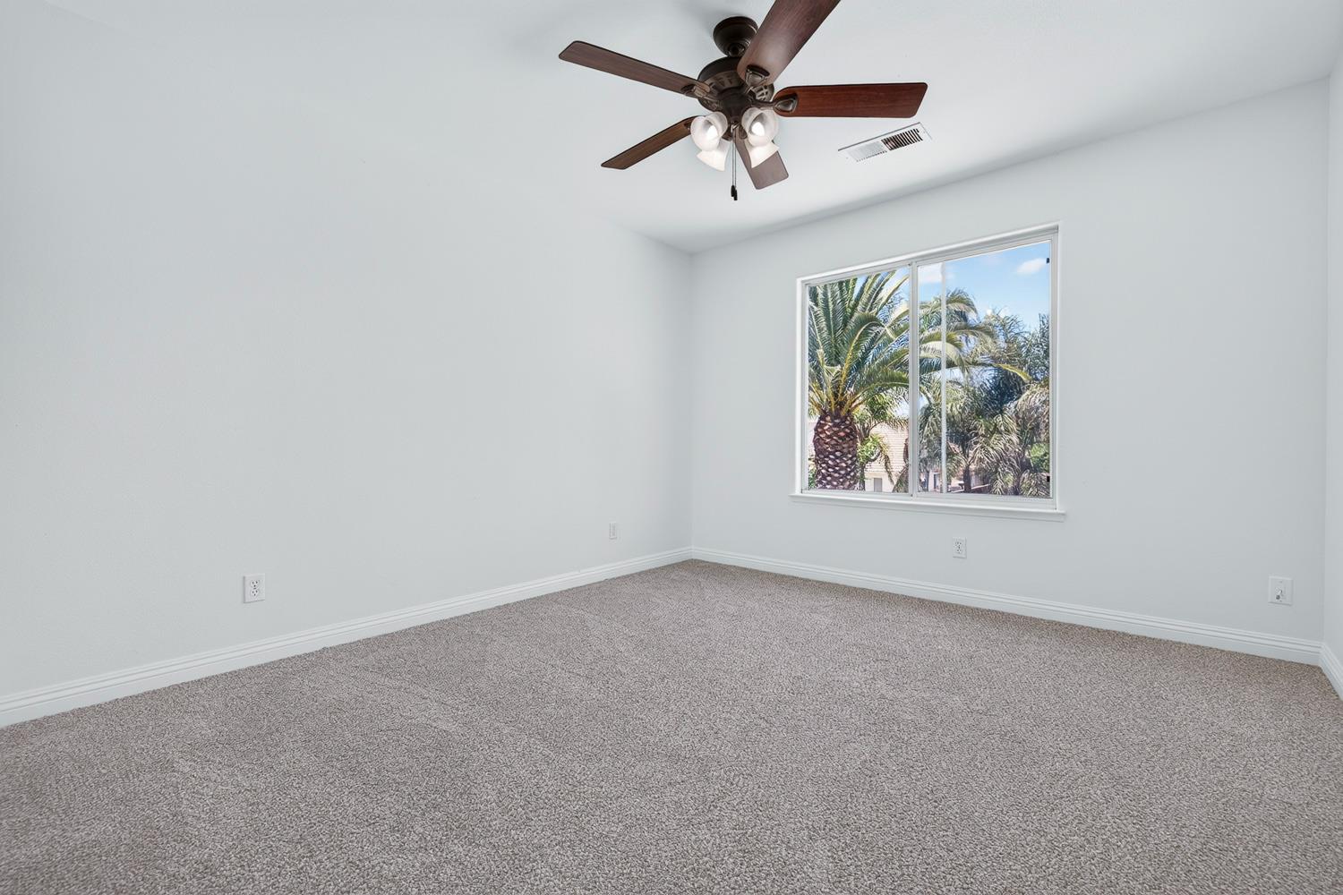 752 W Pebble, Hanford, CA 93230