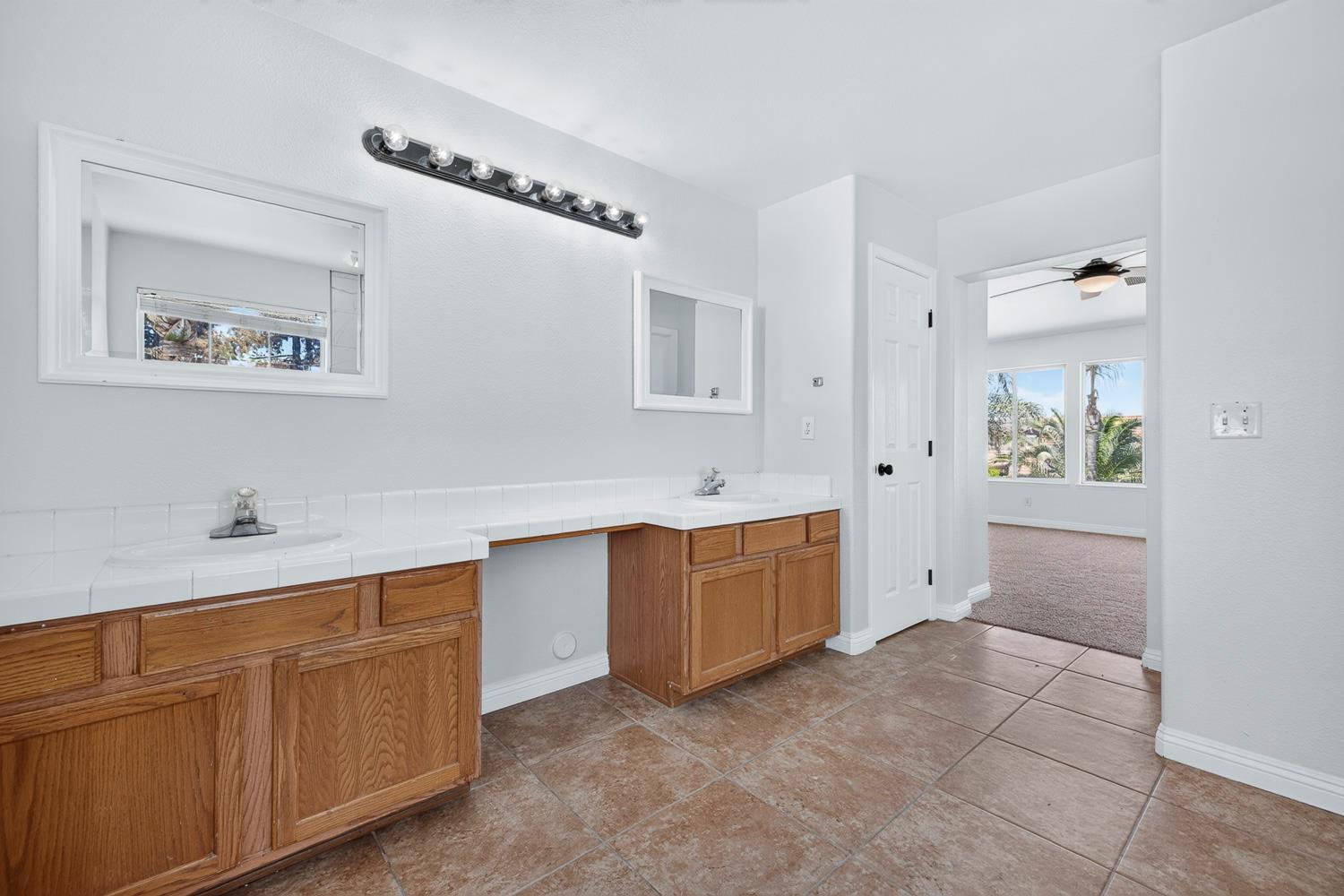 752 W Pebble, Hanford, CA 93230