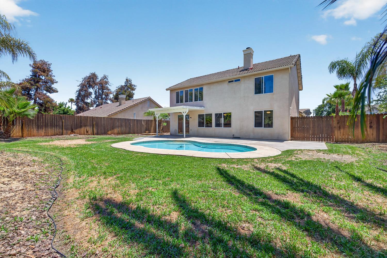 752 W Pebble, Hanford, CA 93230
