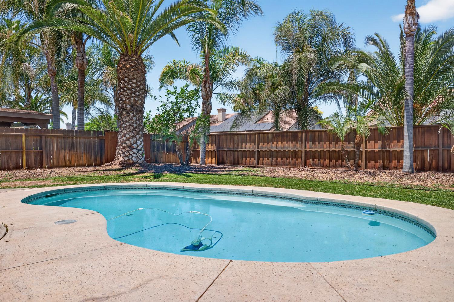 752 W Pebble, Hanford, CA 93230