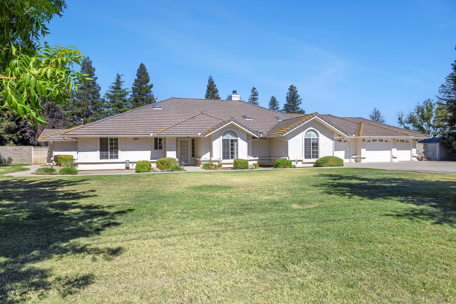 16673 La Canada Rd, Madera, CA 93636