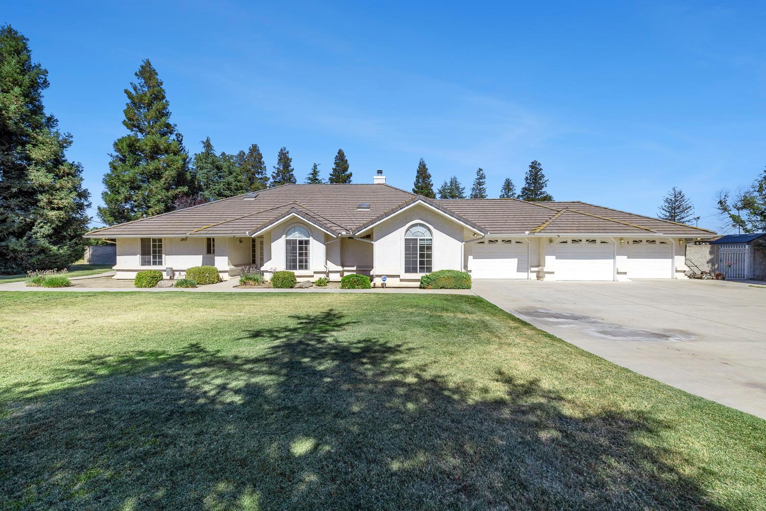 16673 La Canada Rd, Madera, CA 93636