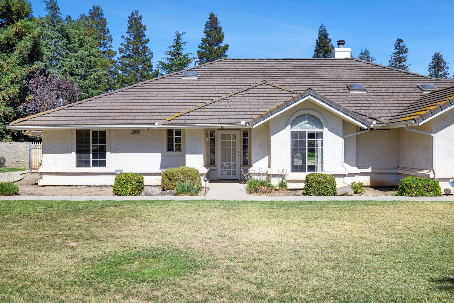 16673 La Canada Rd, Madera, CA 93636