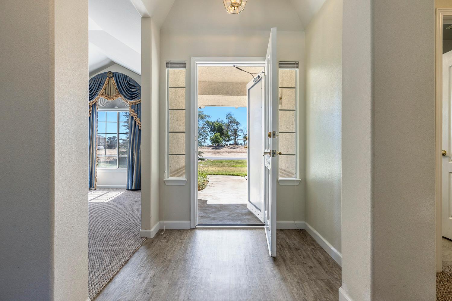 16673 La Canada Rd, Madera, CA 93636