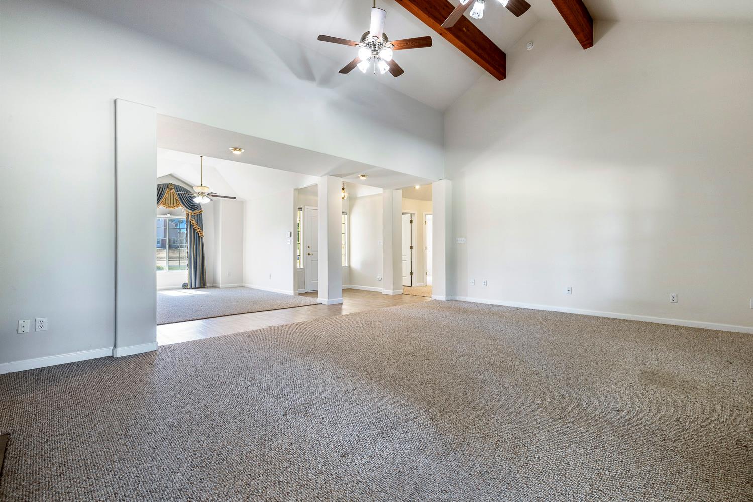 16673 La Canada Rd, Madera, CA 93636