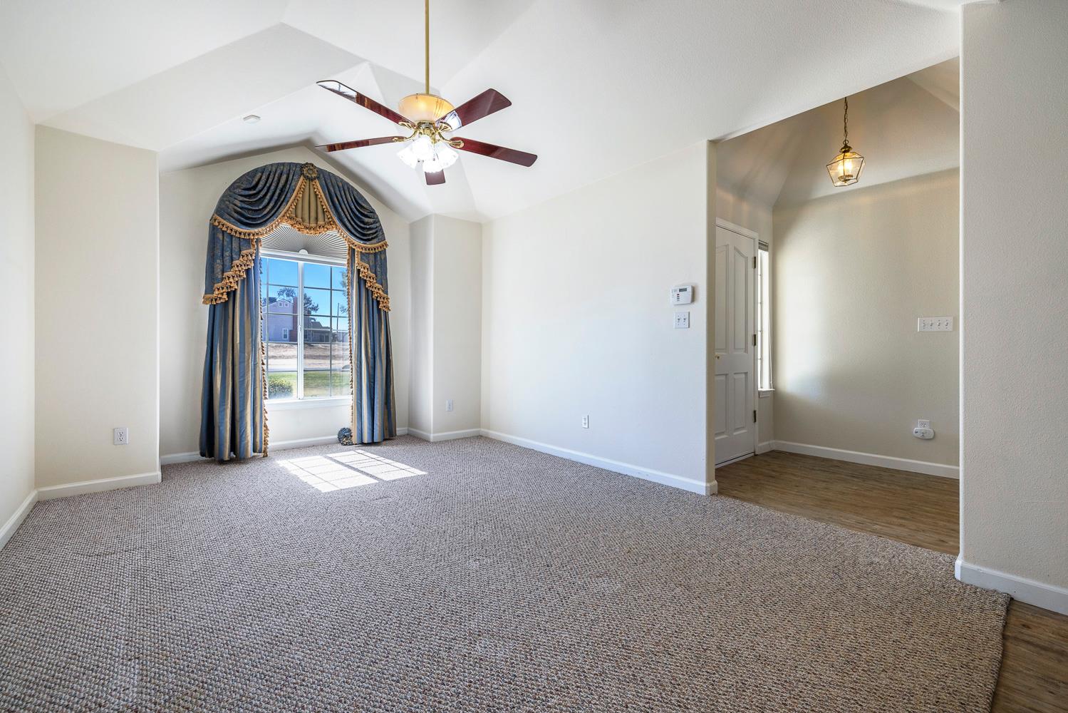 16673 La Canada Rd, Madera, CA 93636